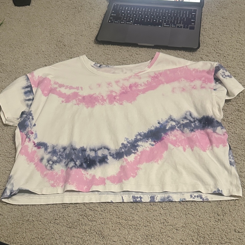 Lululemon Cates Crop Tee size 10